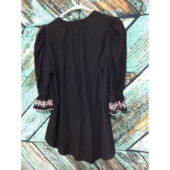 NWT ESLEY Bohemian Boho Top Black With White Embroidery Size Small - Picture 6 of 10